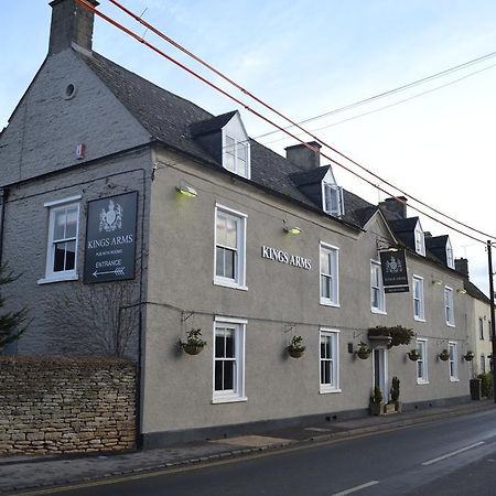 Hotel The Kings Arms Didmarton Exterior foto