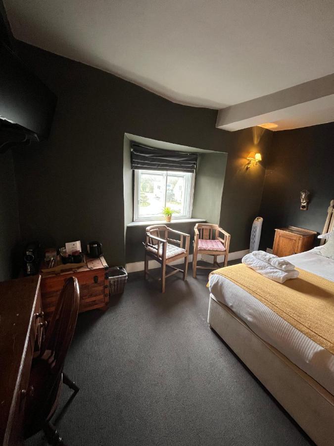 Hotel The Kings Arms Didmarton Exterior foto