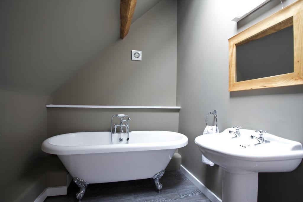 Hotel The Kings Arms Didmarton Zimmer foto