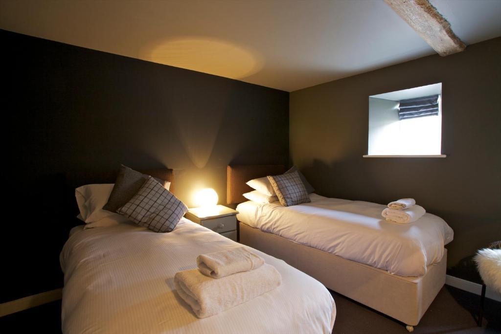 Hotel The Kings Arms Didmarton Zimmer foto