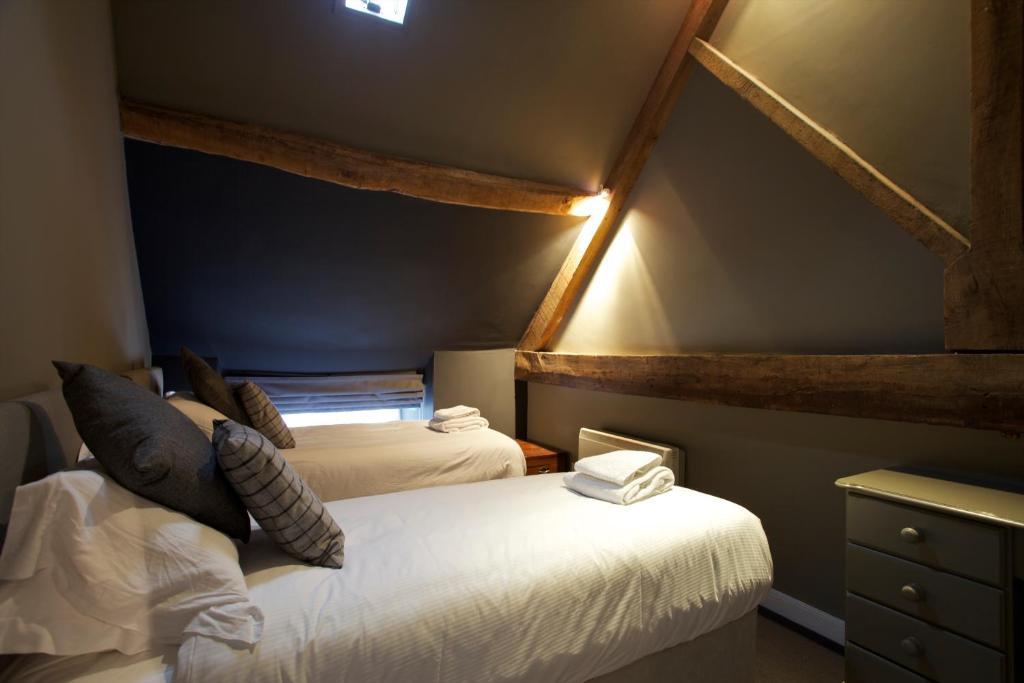 Hotel The Kings Arms Didmarton Zimmer foto
