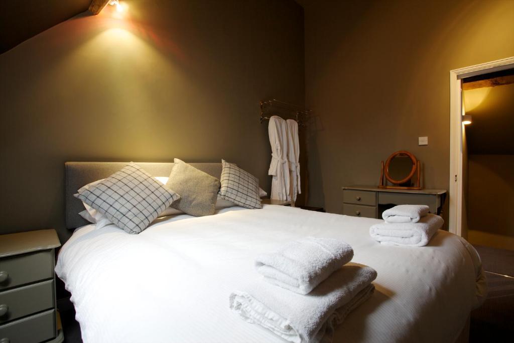 Hotel The Kings Arms Didmarton Zimmer foto