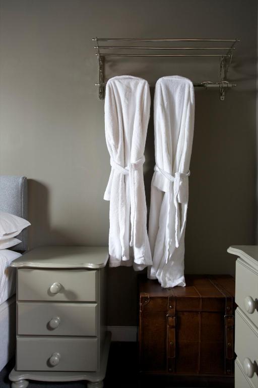 Hotel The Kings Arms Didmarton Zimmer foto